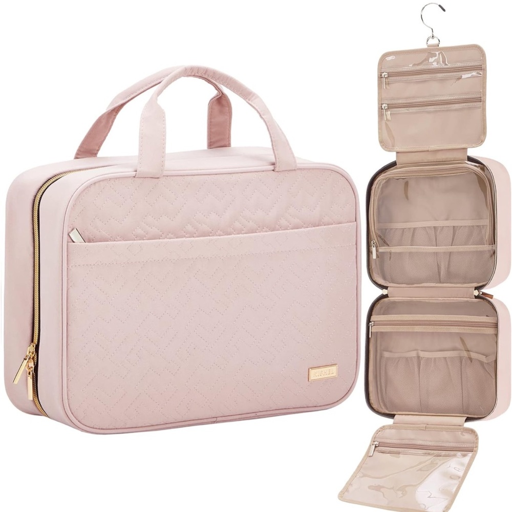 NWT Travel Makeup Bag 💄